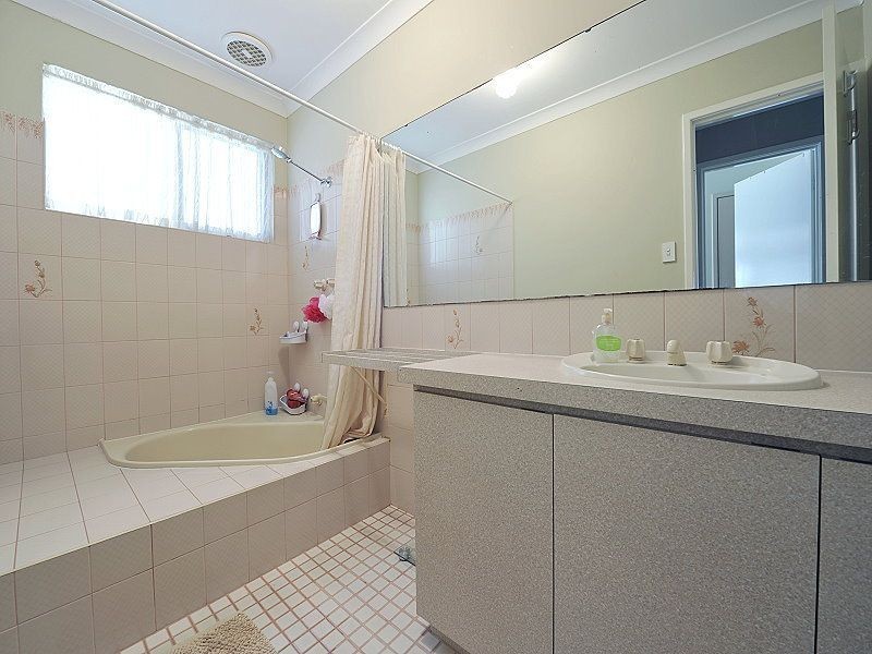 10 Hamilton Way, Silver Sands WA 6210