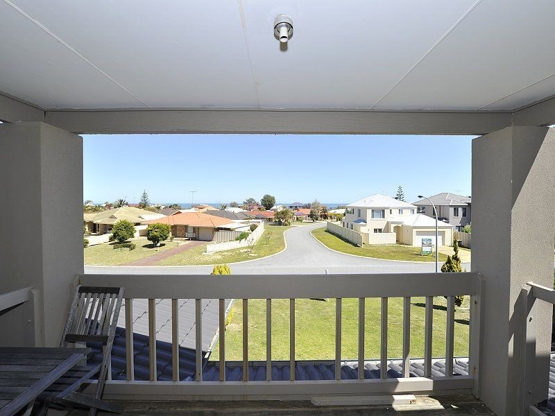 10 Hamilton Way, Silver Sands WA 6210