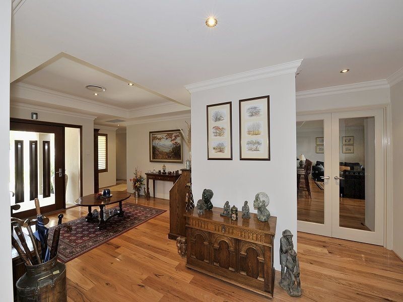 31 Waterside Drive, Dudley Park WA 6210