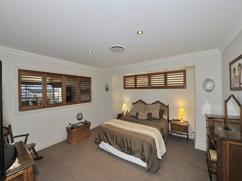 31 Waterside Drive, Dudley Park WA 6210