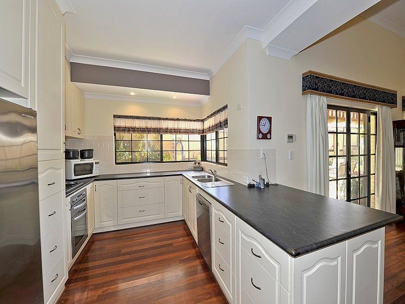 6 Bolton Street, Dudley Park WA 6210