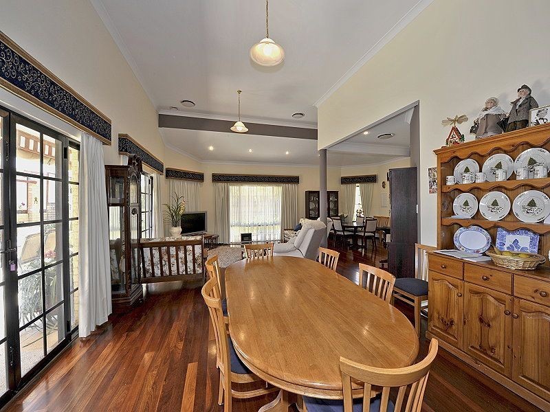 6 Bolton Street, Dudley Park WA 6210