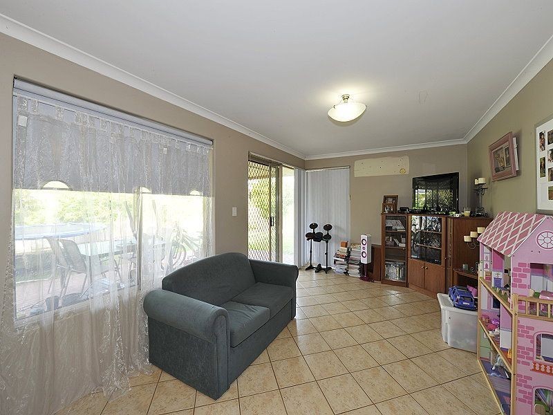 4 Augusta Mews, Meadow Springs WA 6210
