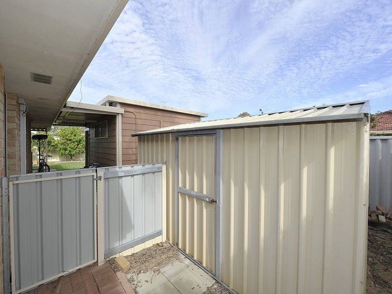 4 Augusta Mews, Meadow Springs WA 6210