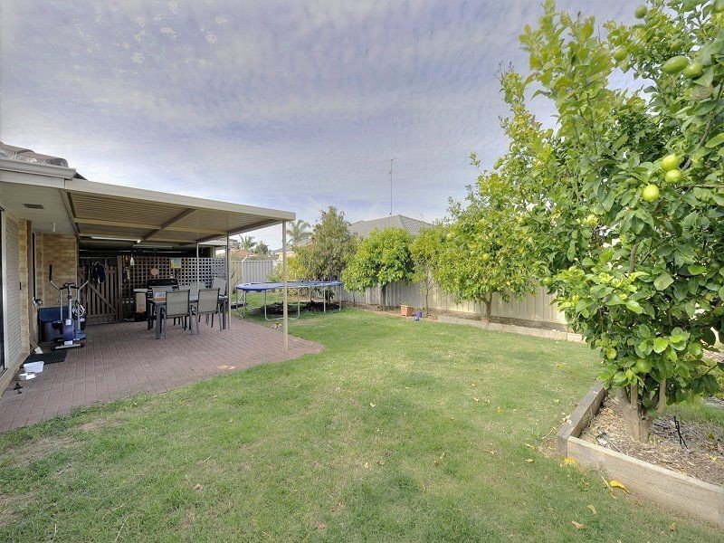 4 Augusta Mews, Meadow Springs WA 6210