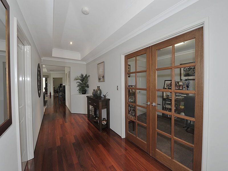 10 Harlequin Close, Golden Bay WA 6174