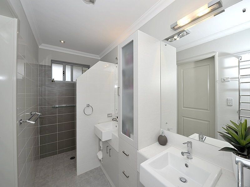 10 Harlequin Close, Golden Bay WA 6174