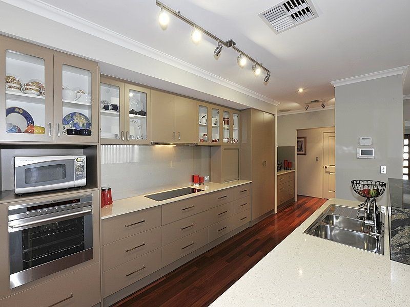 10 Harlequin Close, Golden Bay WA 6174