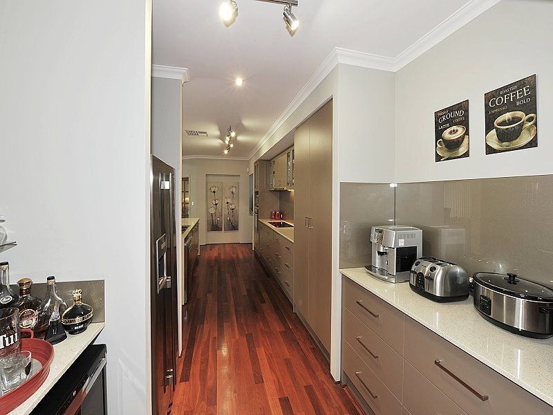 10 Harlequin Close, Golden Bay WA 6174