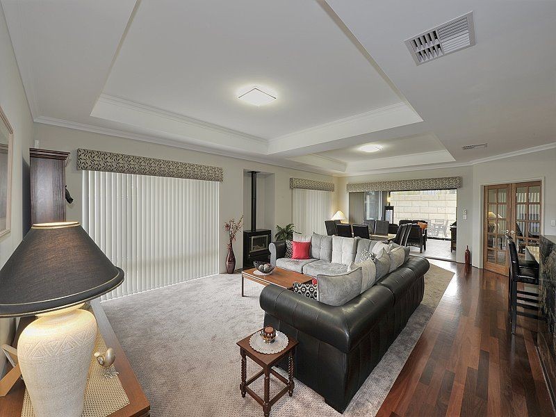 10 Harlequin Close, Golden Bay WA 6174