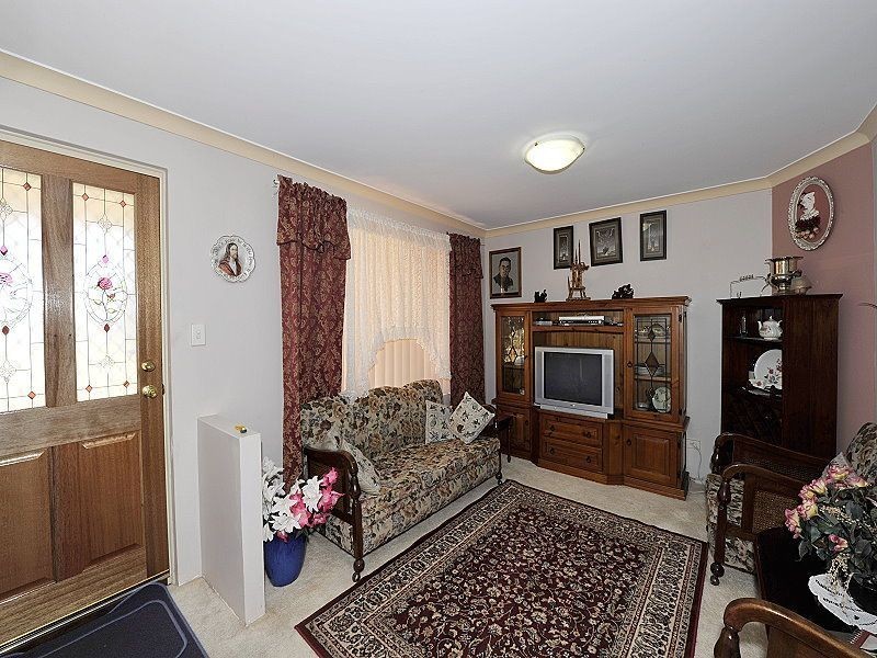 8 Tacoma Loop, Dudley Park WA 6210