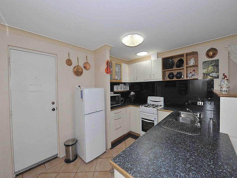 8 Tacoma Loop, Dudley Park WA 6210