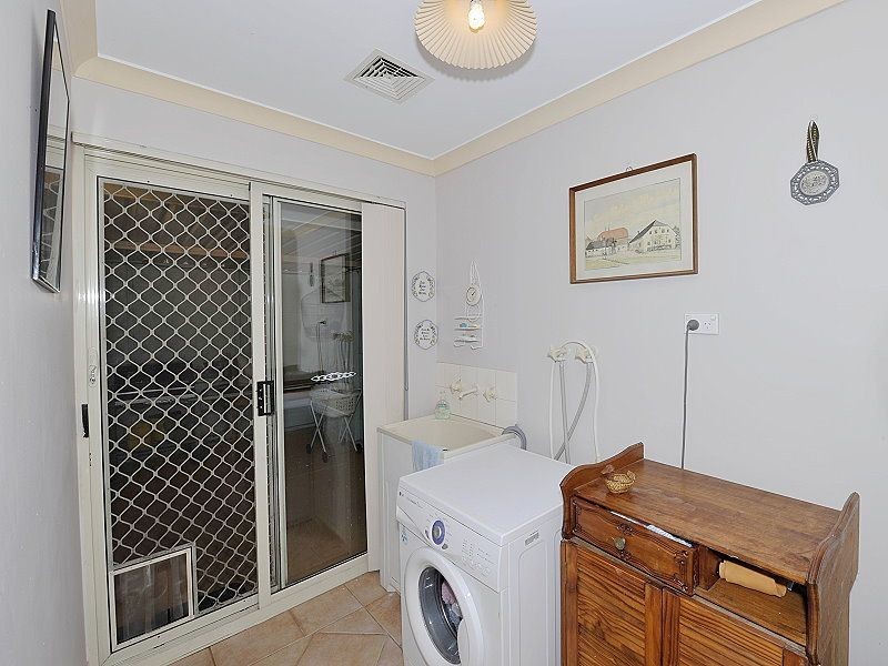 8 Tacoma Loop, Dudley Park WA 6210