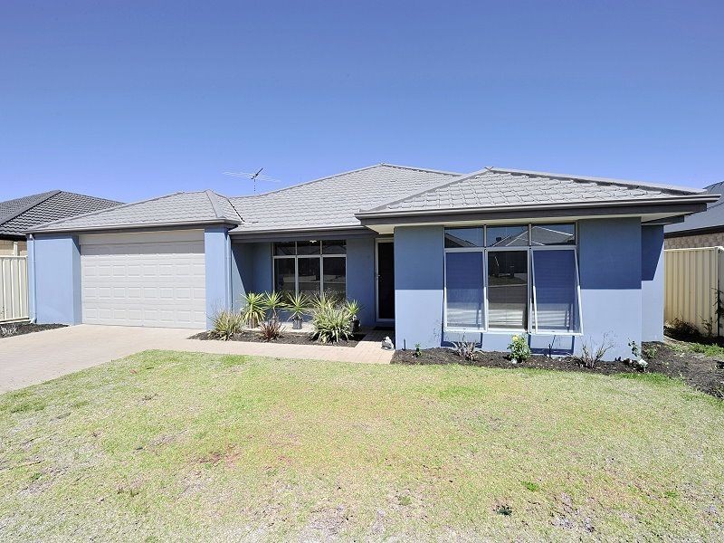 5 Pelora View, Lakelands WA 6180