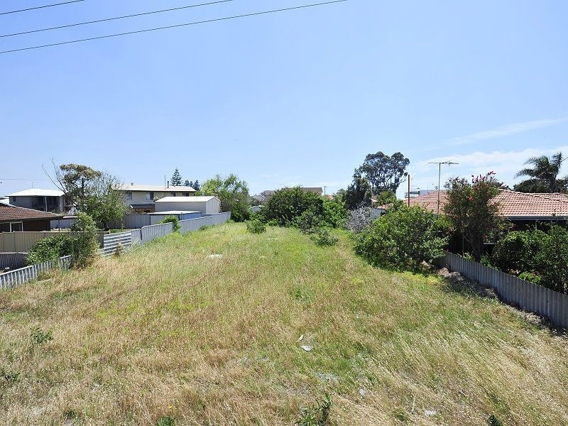 10 Clytie Road, Silver Sands WA 6210