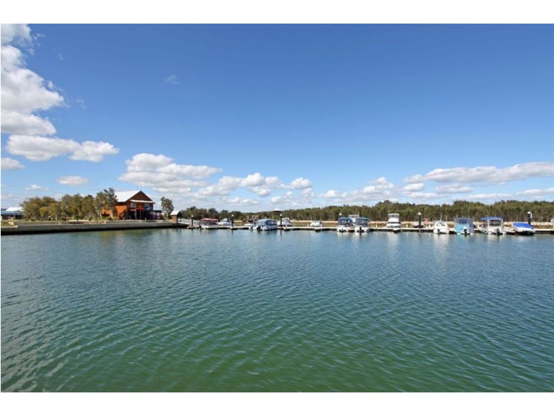 43 Erins Isle, Dudley Park WA 6210