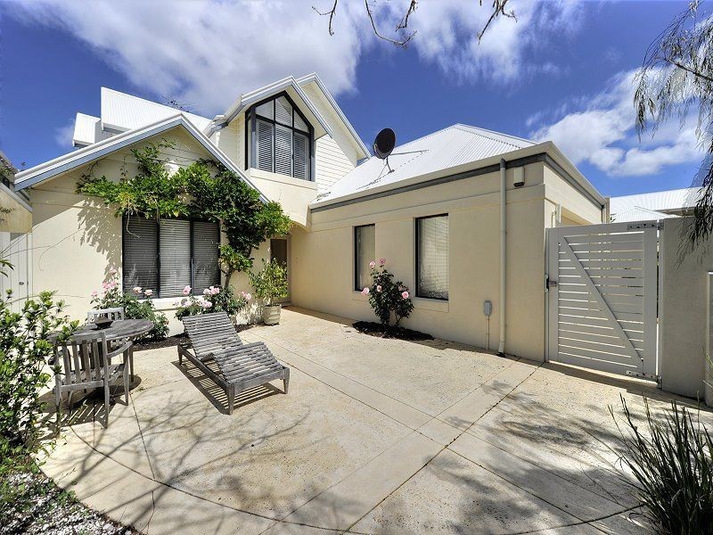 19 Chimneys Retreat, Erskine WA 6210