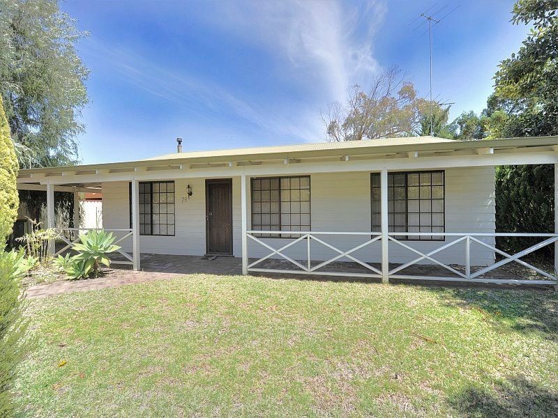 28 Scrivener Place, Halls Head WA 6210