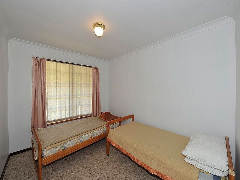 28 Scrivener Place, Halls Head WA 6210