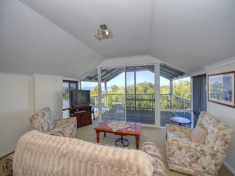 10 Placid Waters Parade, Coodanup WA 6210