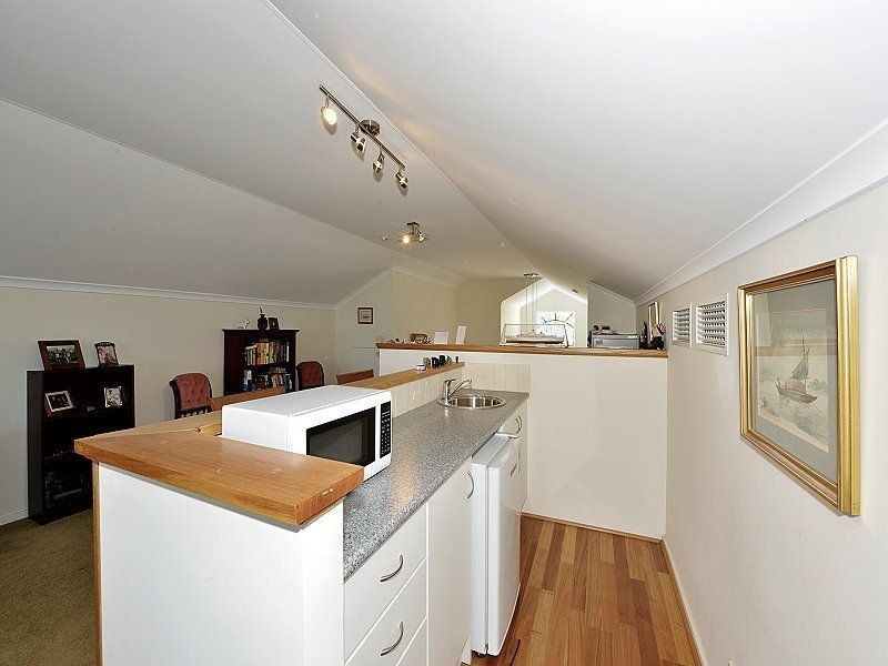 10 Placid Waters Parade, Coodanup WA 6210