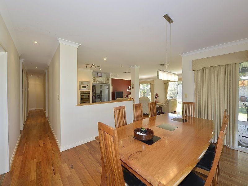 10 Placid Waters Parade, Coodanup WA 6210