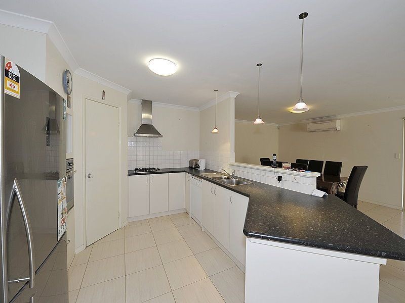 22 Hokitika Drive, Dudley Park WA 6210