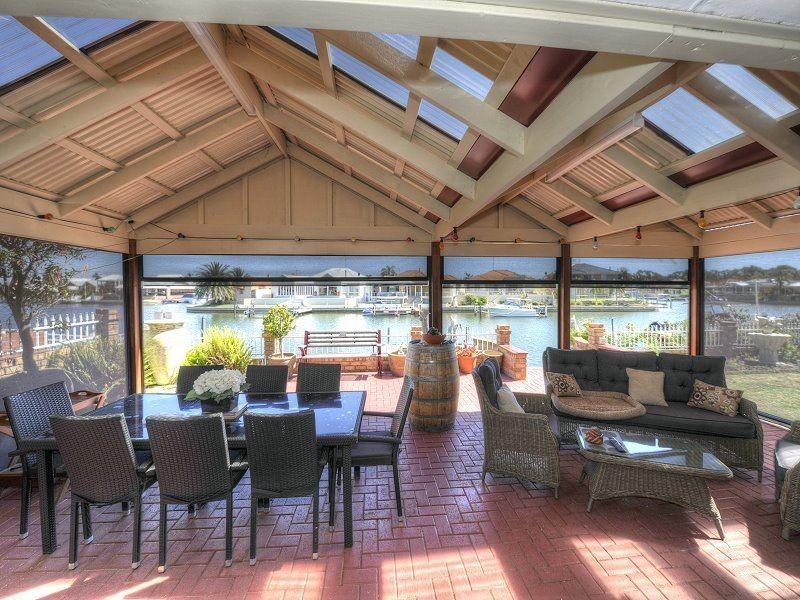 9 Leighton Road East, Halls Head WA 6210