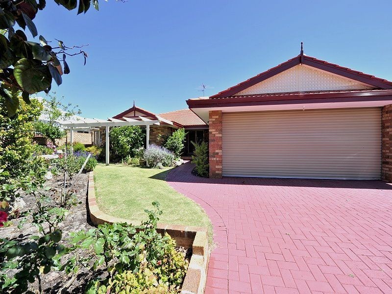 9 Leighton Road East, Halls Head WA 6210