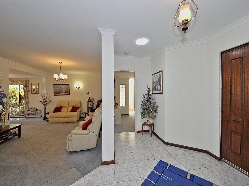 9 Leighton Road East, Halls Head WA 6210