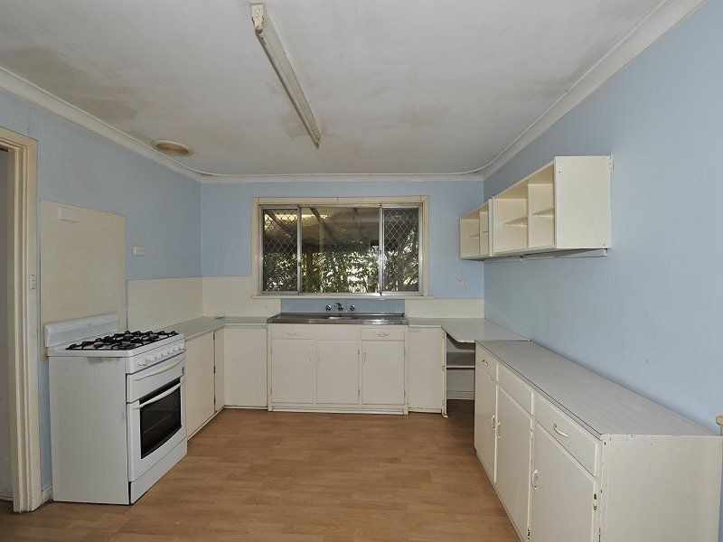 8 Glauert Road, Coodanup WA 6210