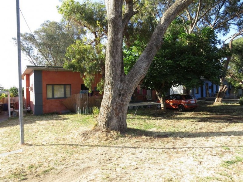 28 Peter Street, Halls Head WA 6210