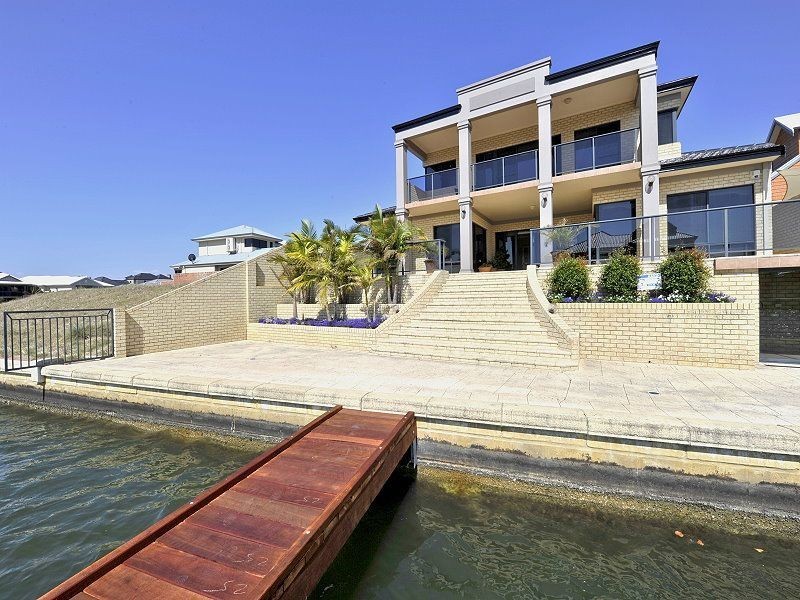 60 Aztec Island Retreat, Halls Head WA 6210