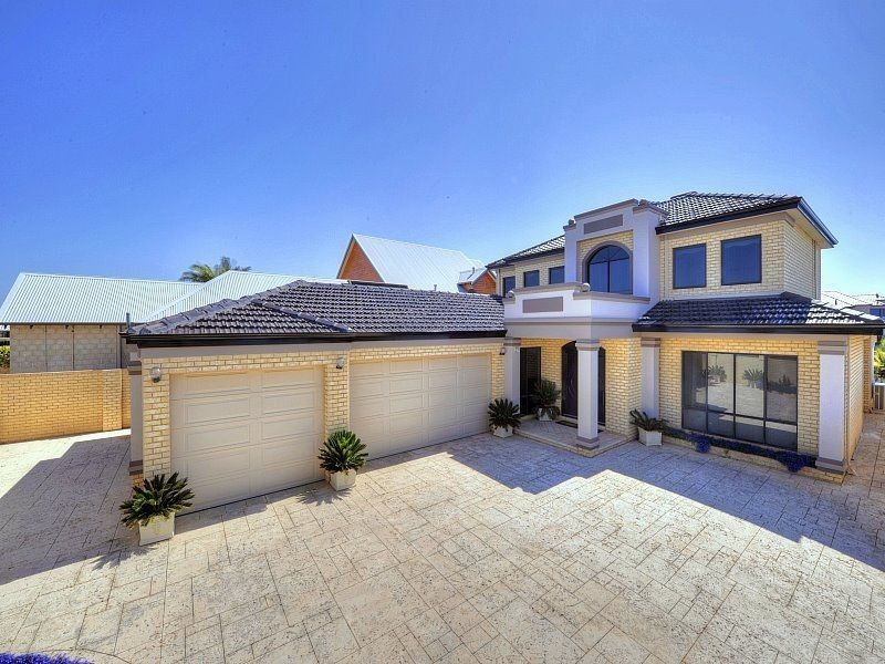 60 Aztec Island Retreat, Halls Head WA 6210