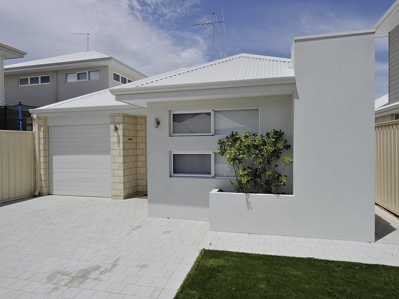 66 Leisure Way, Halls Head WA 6210