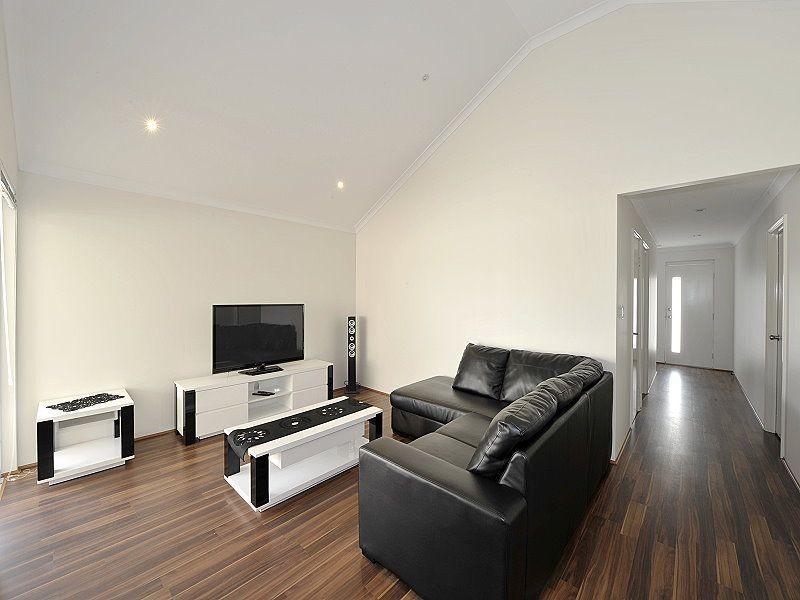 66 Leisure Way, Halls Head WA 6210