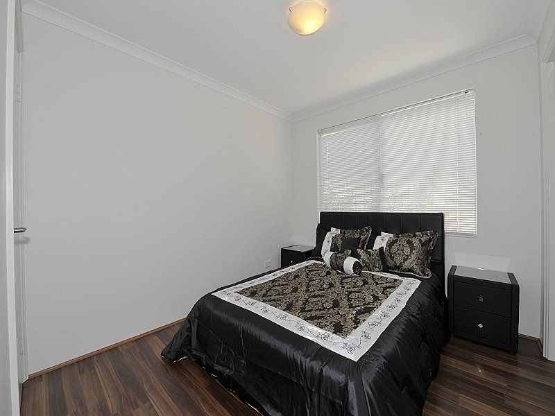 66 Leisure Way, Halls Head WA 6210