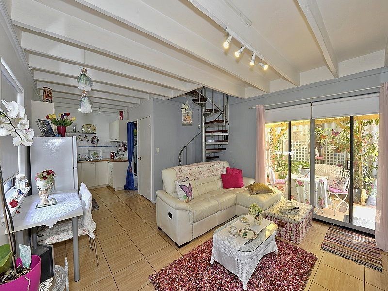 7/17 Creery Street, Dudley Park WA 6210