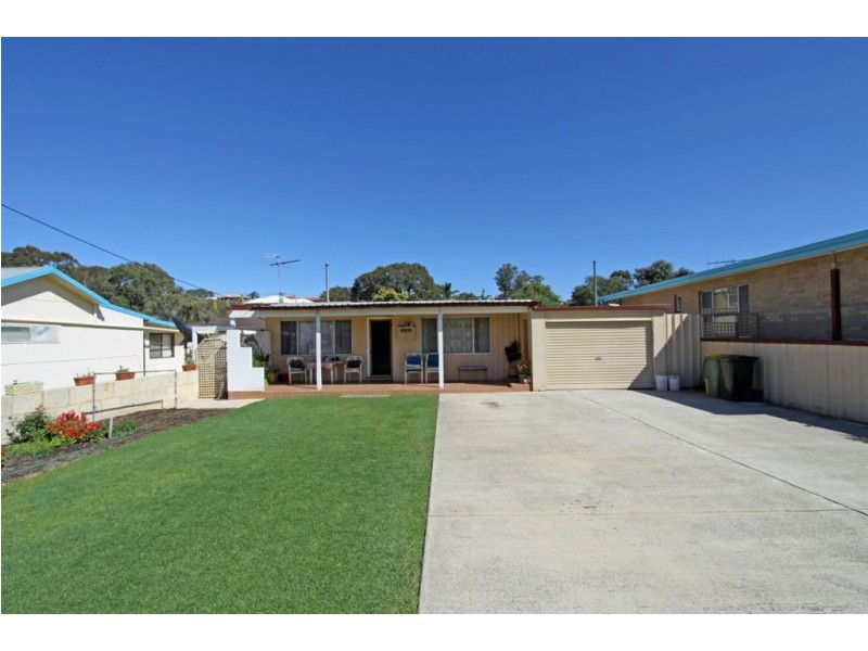 76 Mary Street, Halls Head WA 6210