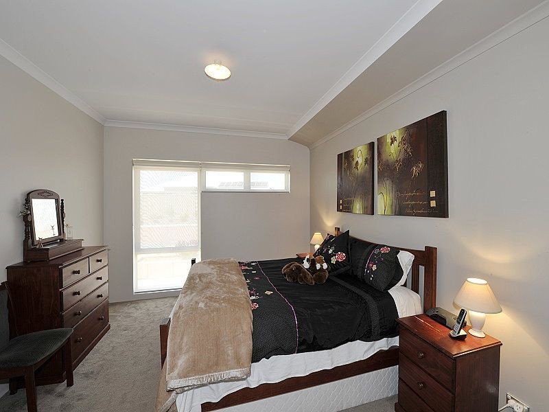 29 Dowerin Circuit, Lakelands WA 6180