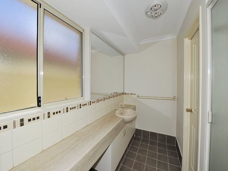 22 Evella Cove, Lakelands WA 6180