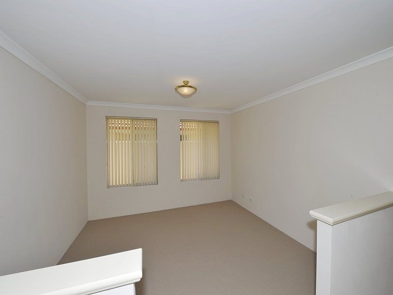 22 Evella Cove, Lakelands WA 6180