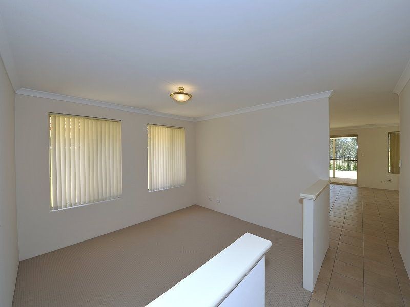 22 Evella Cove, Lakelands WA 6180