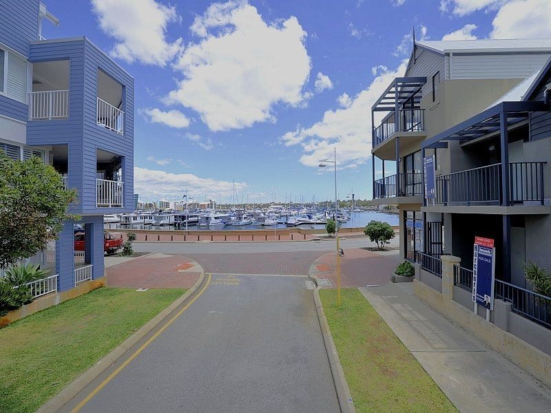 3/1 Bowsprit Way, Mandurah WA 6210