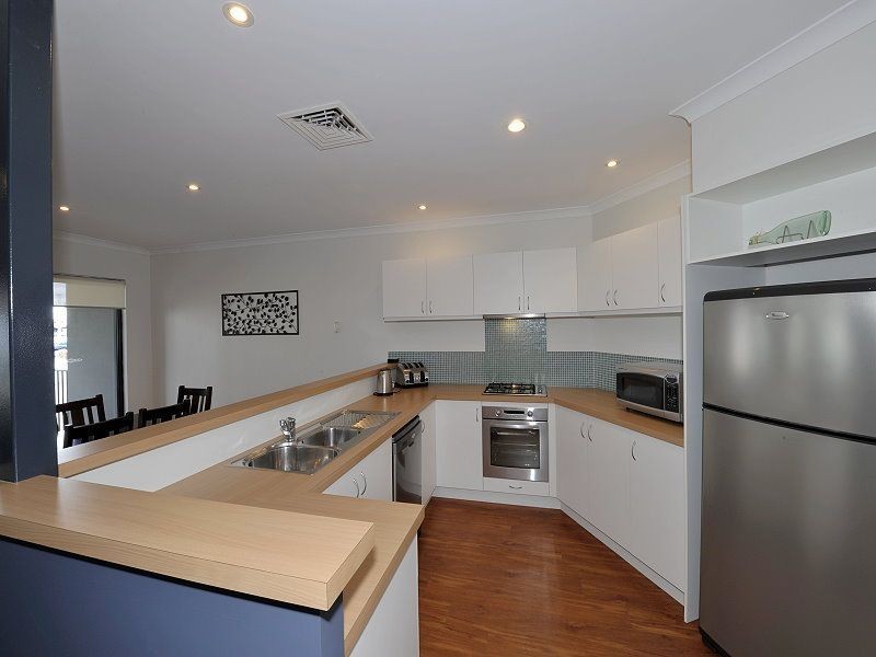 3/1 Bowsprit Way, Mandurah WA 6210