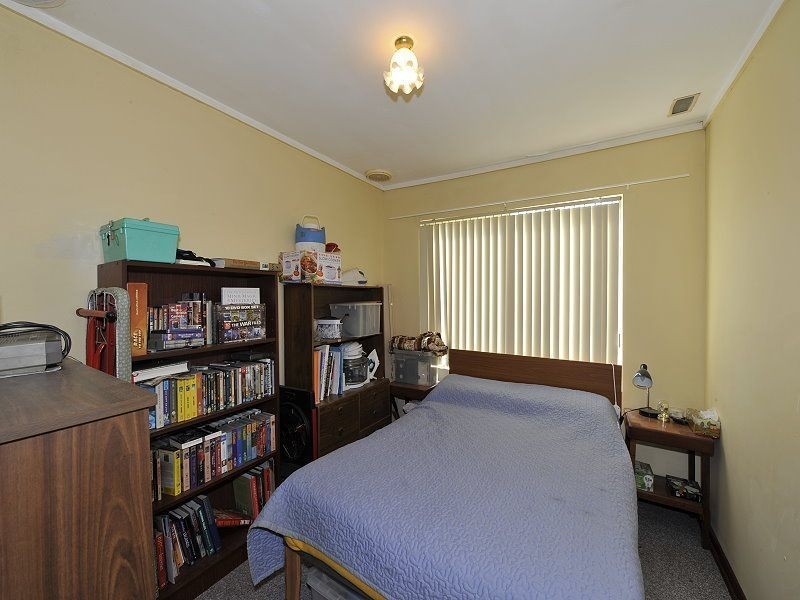 6 Doongin Place, Greenfields WA 6210