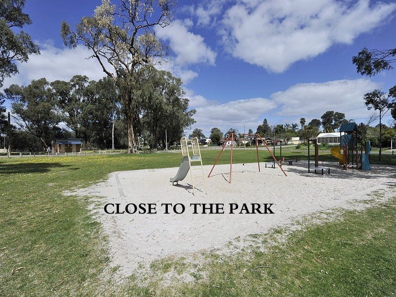 6 Doongin Place, Greenfields WA 6210