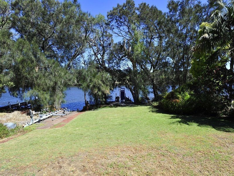 90 Culeenup Rd, North Yunderup WA 6208