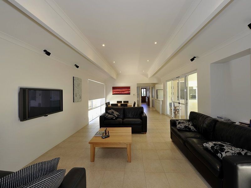 11 Harbour Retreat, Erskine WA 6210