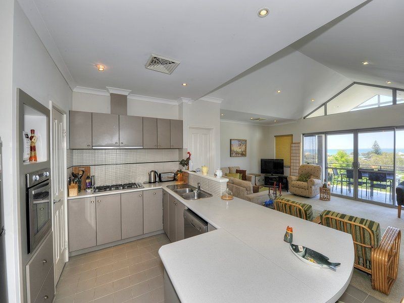 14/6 Valley Road, Halls Head WA 6210